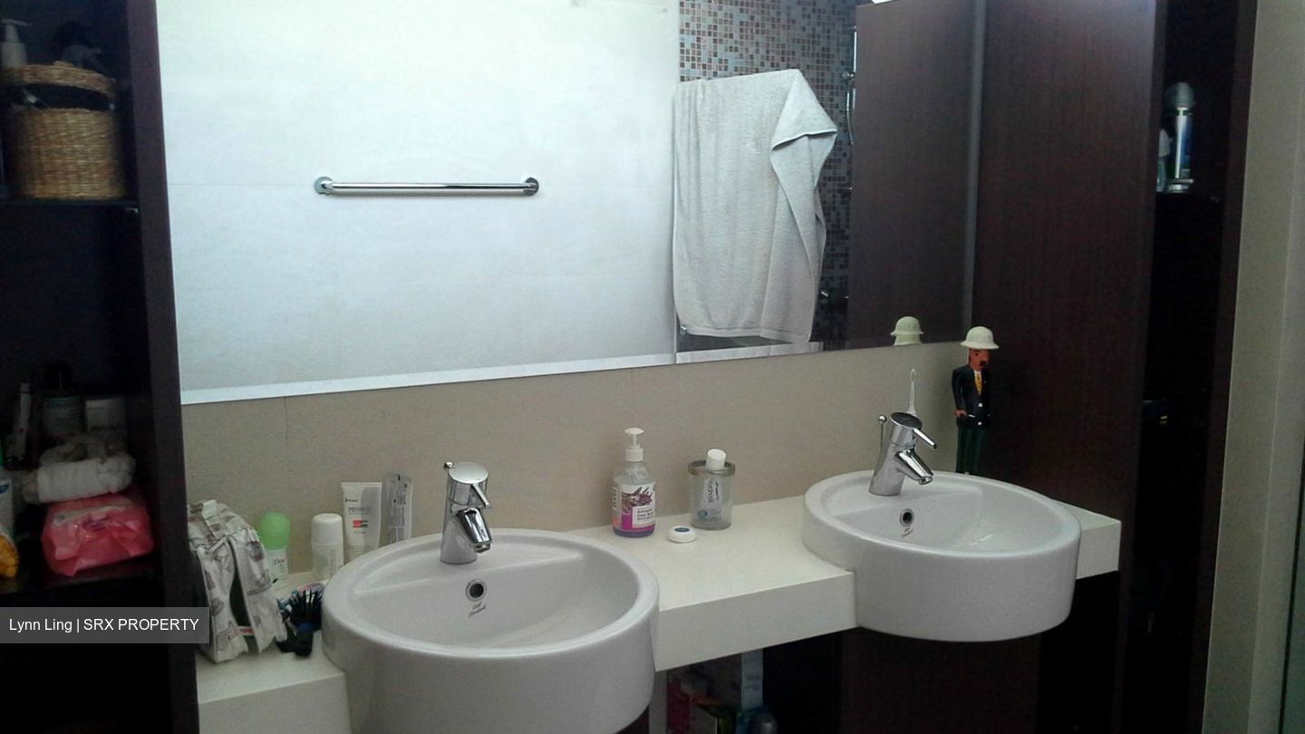 Hillcrest Villa (D11), Terrace #322757081